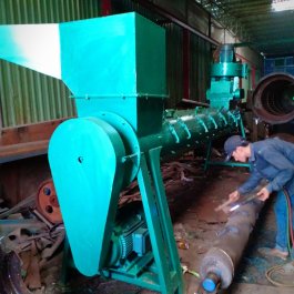 Máy lột vỏ, lộn nhãn chai