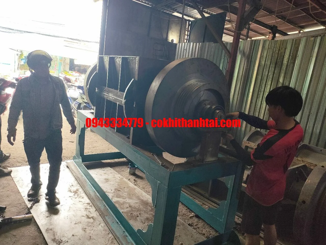 máy nghiền nhựa tái chế