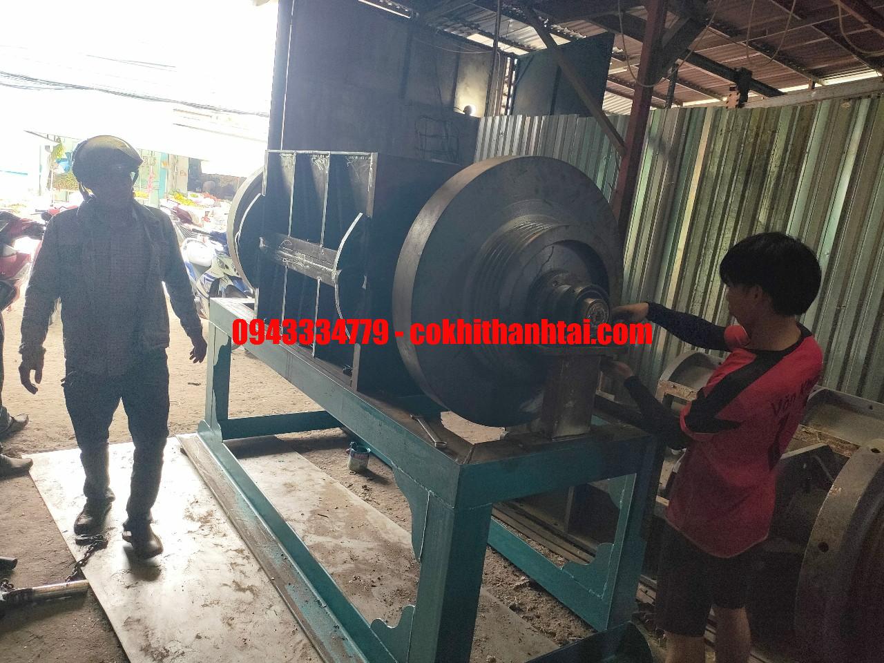 máy băm nhựa 1m2