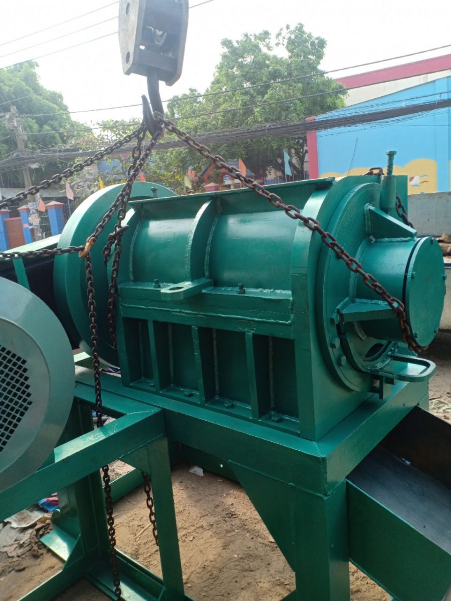 Bán máy băm nhựa cũ