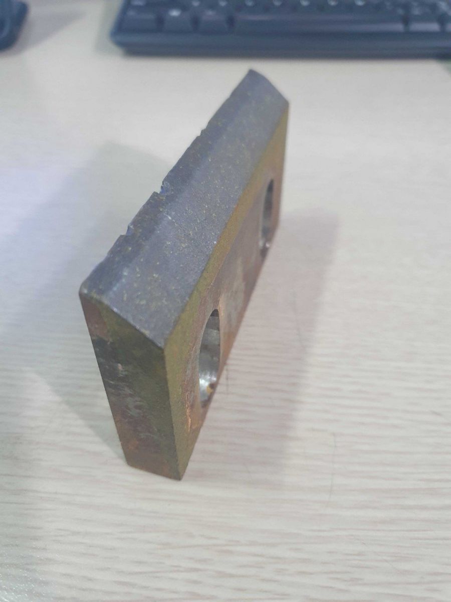 dao máy băm nhựa