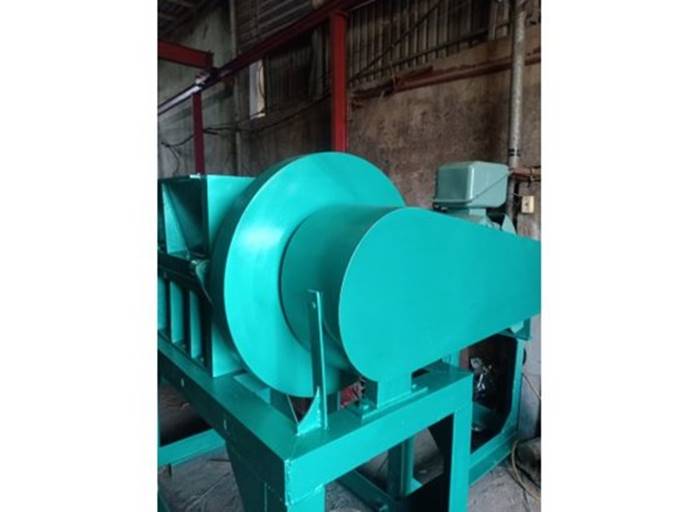 Máy băm nhựa PET