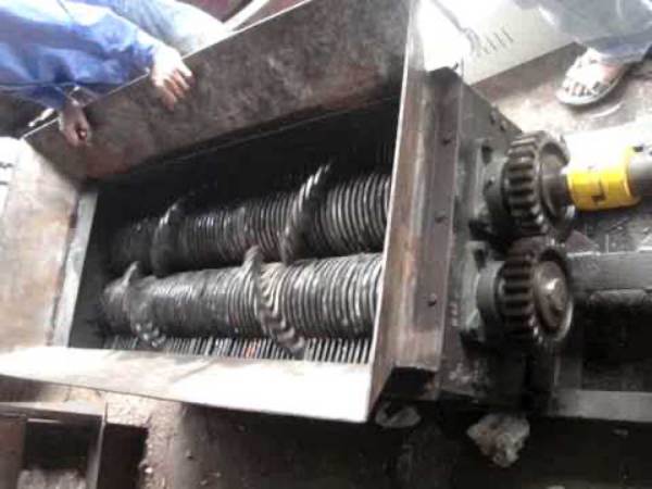 máy băm nhựa thế hệ mới