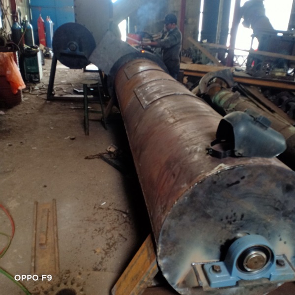 xưởng chế tạo máy ngành nhựa